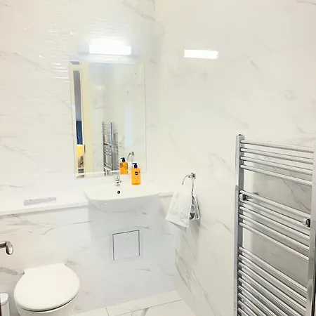 Apartment Uptown Retreat *